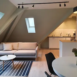 https://kong-oscars-apartments.hotelsinbergen.net